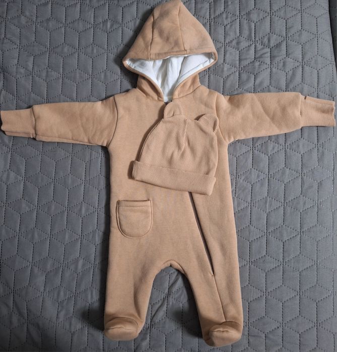 Комбінезон і шапочка