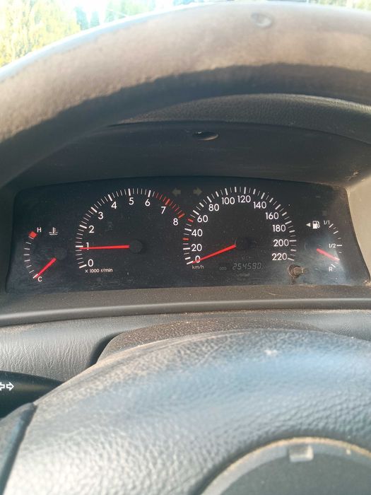 Toyota Corolla 1.4 benzyna tanio!