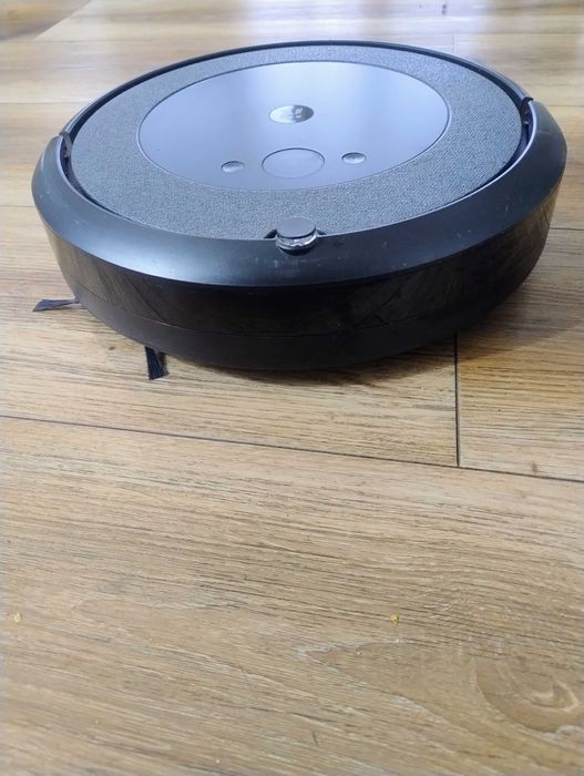 iRobot Roomba i5 ze stacją na gwarancji do 28.08.2028r