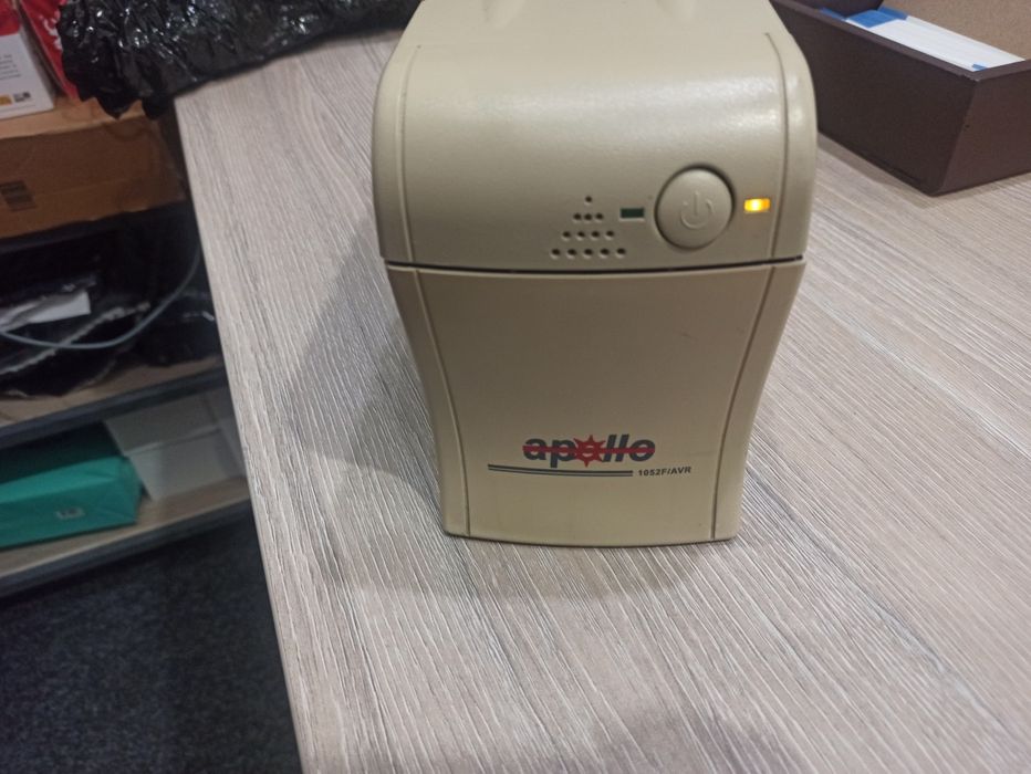 Робочий безперебійник apollo 1052f avr