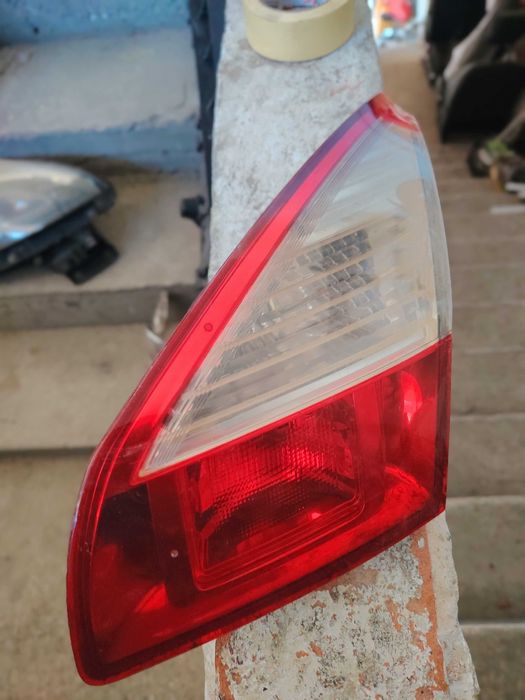 sprzedam do renault megane III prawa klapa