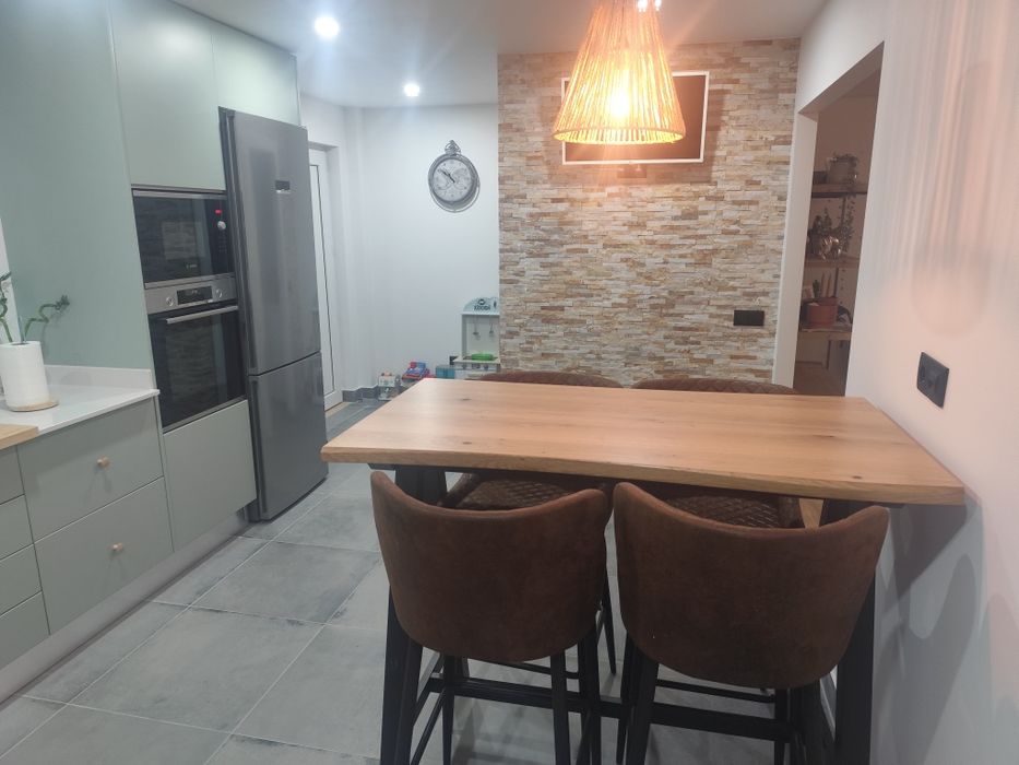 Alugo vivenda com piscina T5