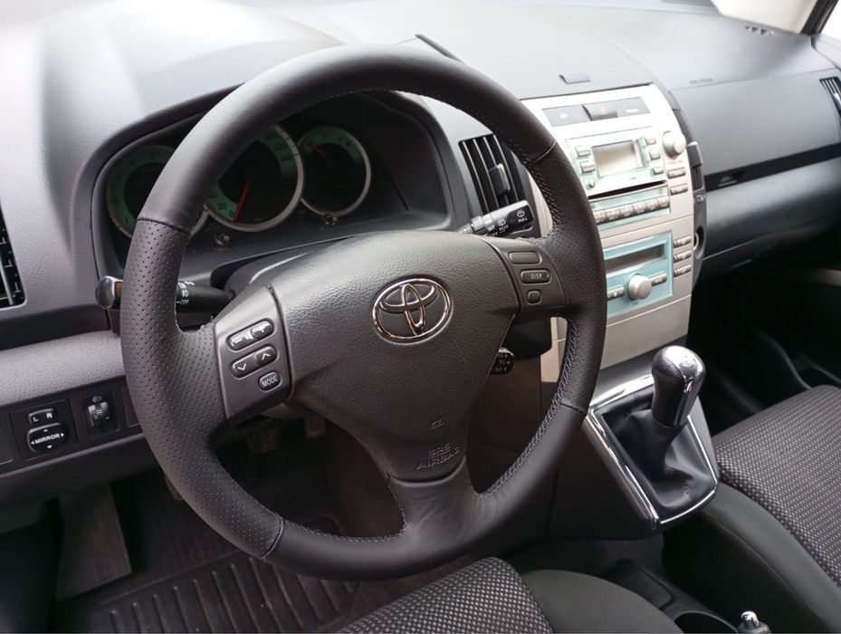 Toyota Corola Verso Ідеал Тойота Корола Версо