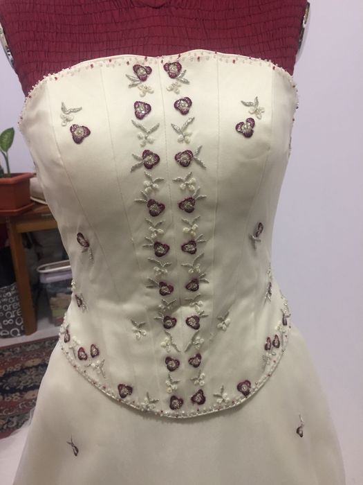 Vestido de noiva em ótimo estado (usado uma vez)