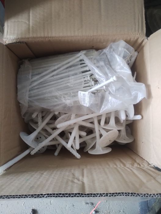 Kołki do styropianu