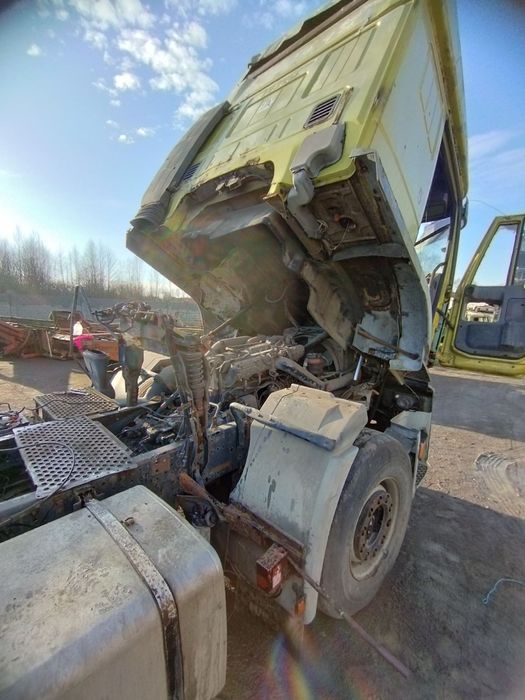 ІВЕКО 440 Є38. IVECO MP 440 E38. Сідловий тягач IVECO MP 440