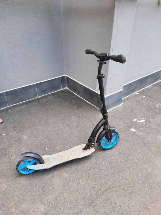 Самокат двухколесный