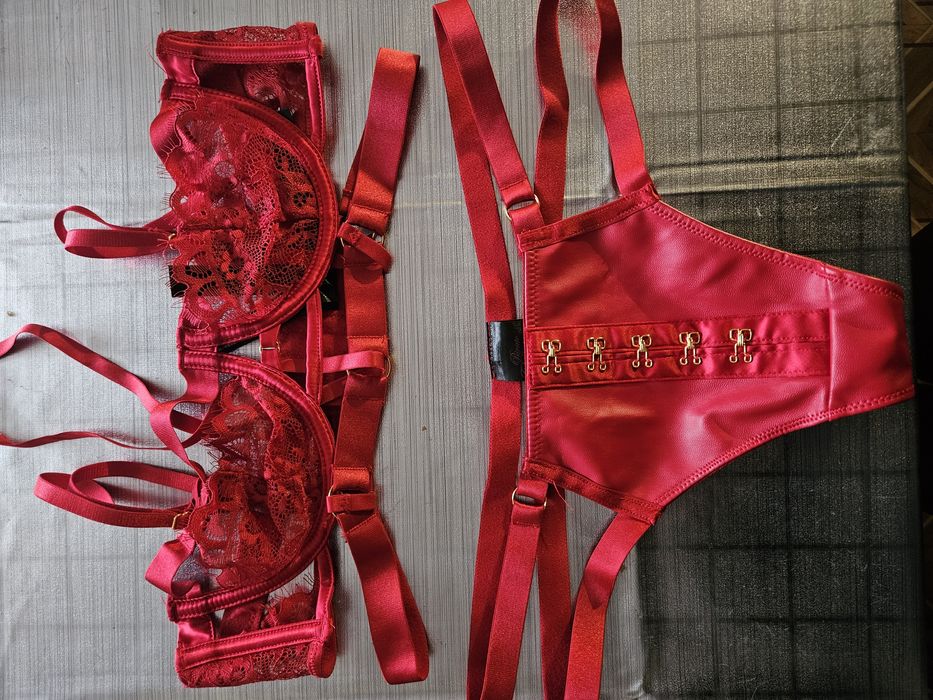 Продам комплект нижнего белья