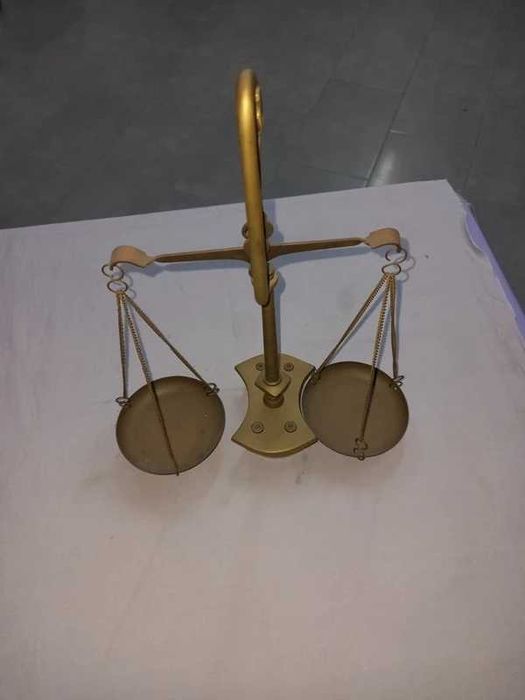 Balança metal bom estado