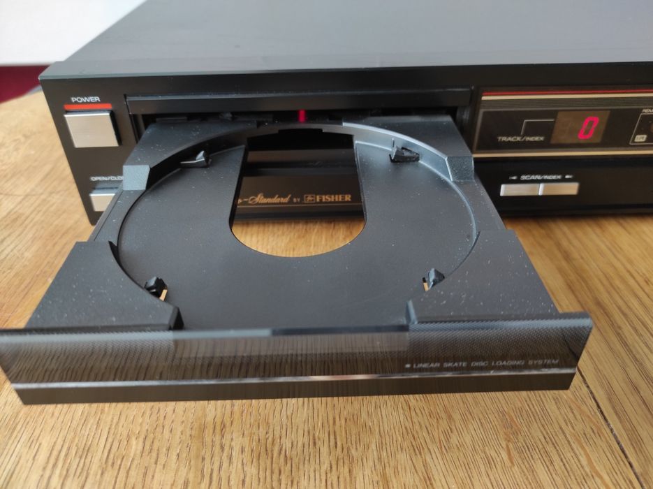 CD проигрыватель Fisher AD-931R