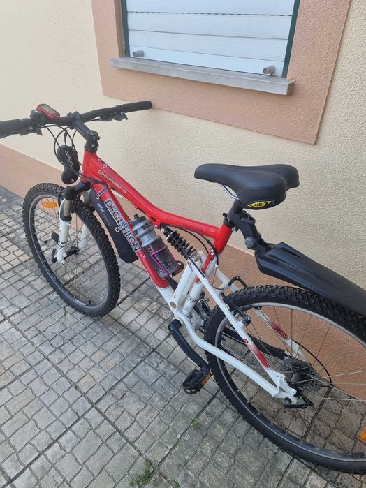 conjunto de  bicicletas para homem e mulher