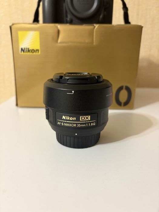 Nikon D7100 + Nikon 35mm f/1.8G
