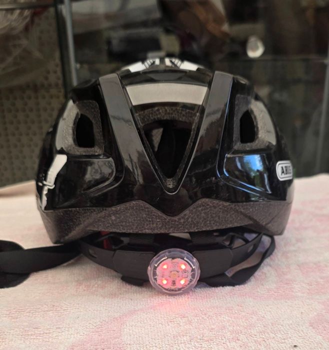 Kask rowerowy Abus