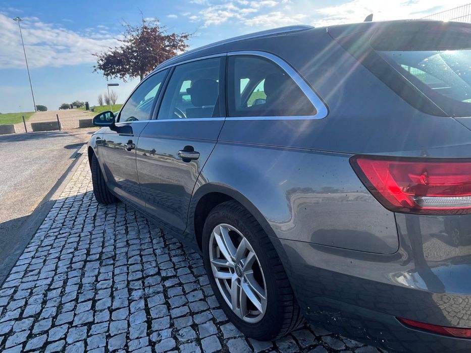Audi A4 Avant 2.0 S Tronic Automática 2018 - apenas 83 mil km!