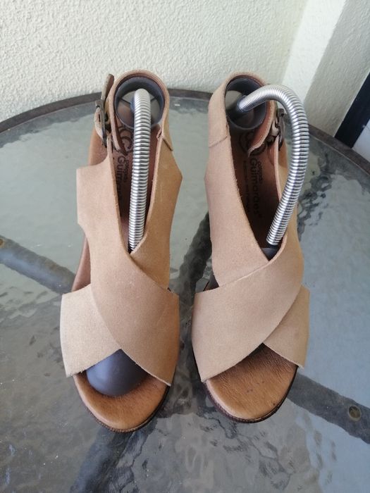 Sandálias Calçado Guimarães em pele