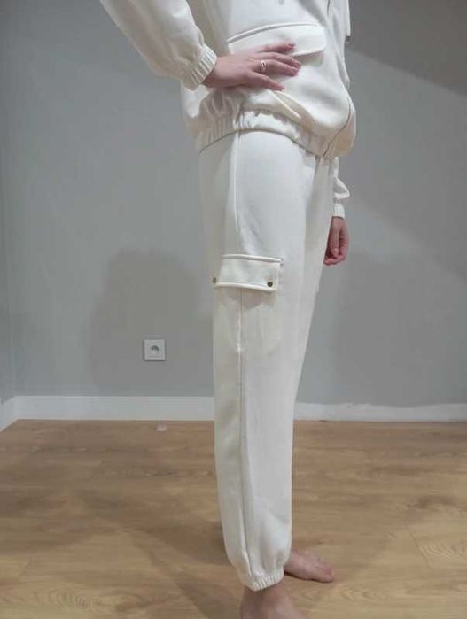 Biały kremowy komplet dresowy 3w1 bluza spodnie spodenki S