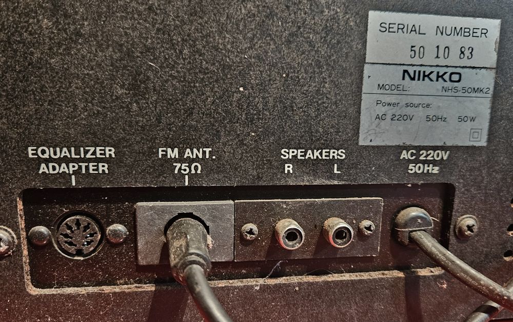 Wieża Hi-Fi z gramofonem, kolumnami, magnetofon