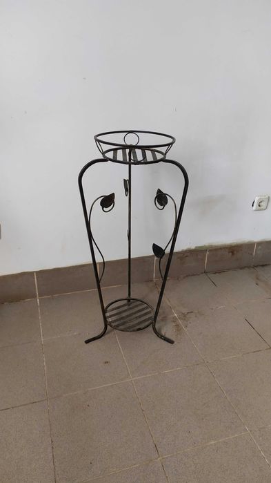 Підставка для вазонків