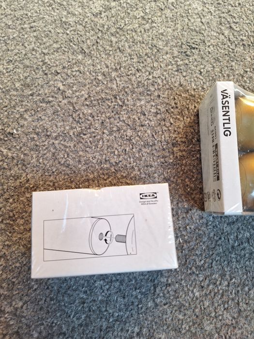 Ikea zakończenia do Karniszy