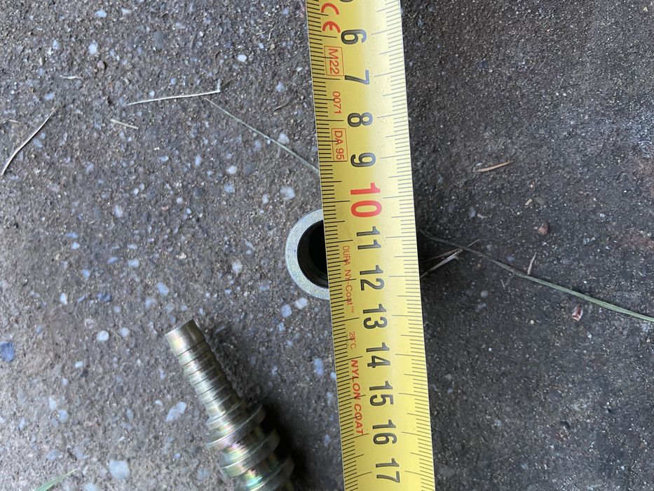 Końcówi do zakuwania węży chydraulicznych