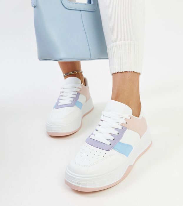 Biało-różowe sneakersy na grubszej podeszwie Rafida