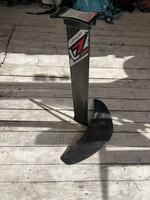 Skrzydło foil levitaz