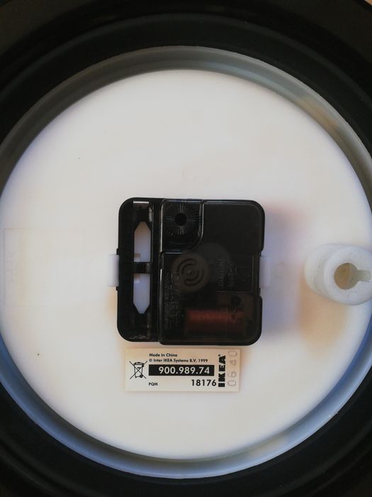 Zegar ścienny IKEA na części  (zepsuty)