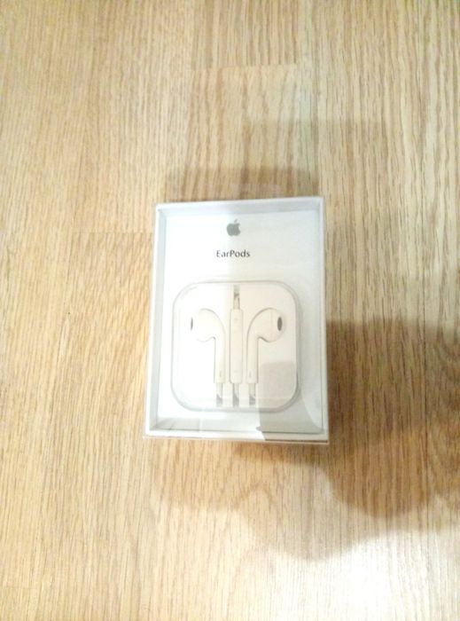 Apple Earpods, AMG, Nokia, Meizu и другие мировые бренды