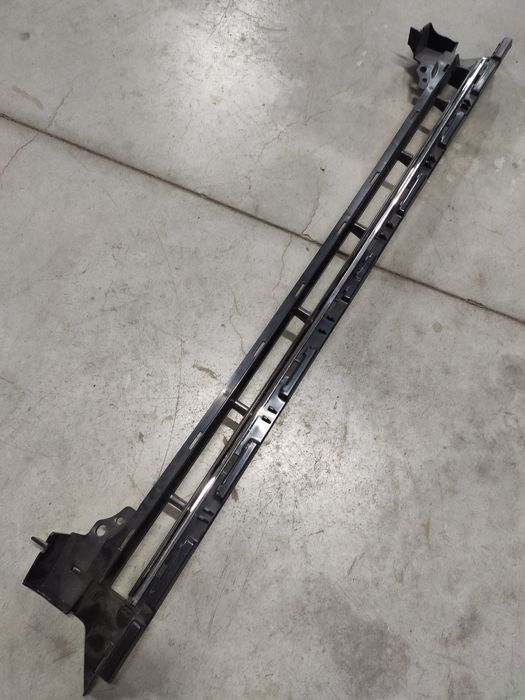 Решетка переднего бампера audi a6