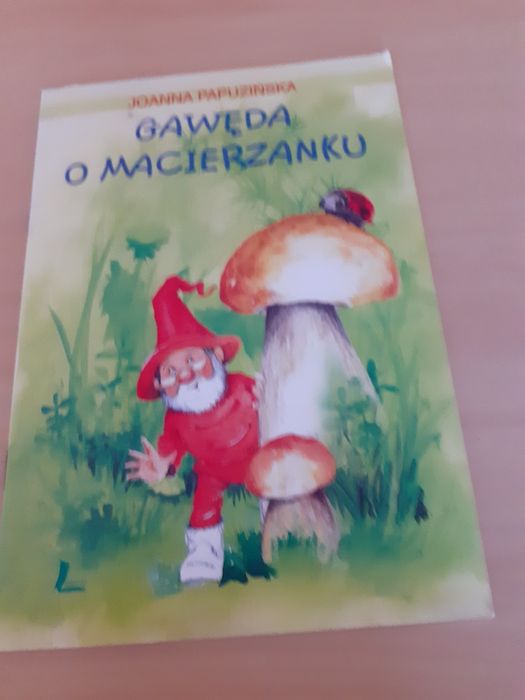 Sprzedam    książkę   dla dzieci  z .  Ałtografem