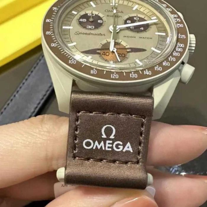 Omega x Swatch Mission to Saturn SO33T100 - Tech Lux Edition