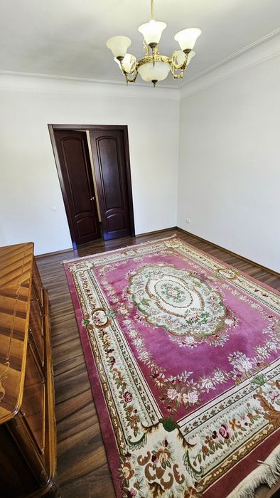 Продам 3кв. Центр, сталинка 2 этаж, гараж, набережная