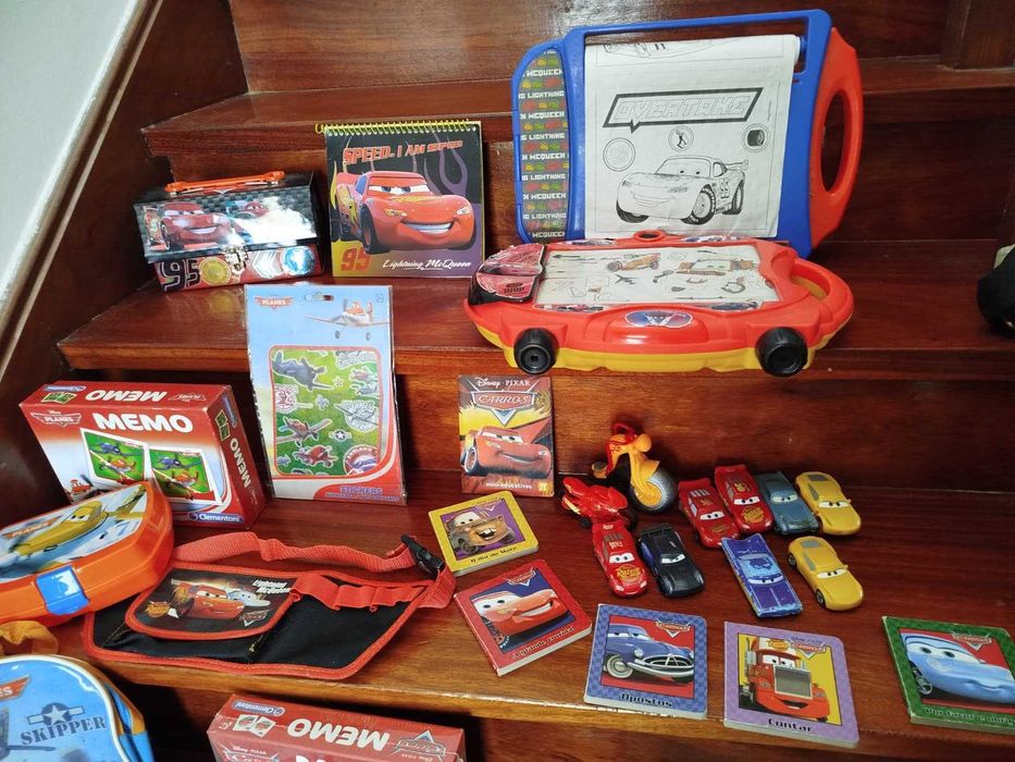 Conjunto de brinquedos Faisca Mcqueen / Lightning Mcqueen