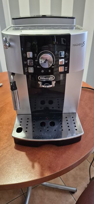 Ekspres ciśnieniowy De'Longhi Magnifica S