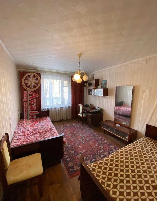 Продам просторную 3-х комнатную квартиру на посёлке Котовского .