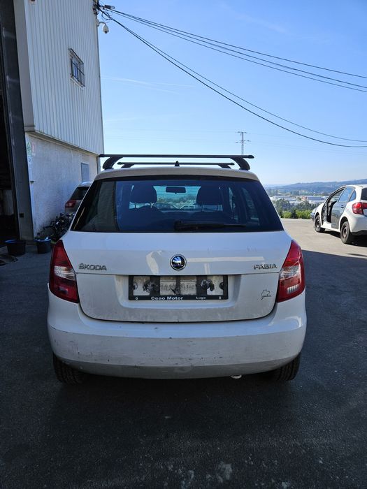 Skoda Fabia 1.6 TDi de 2013 para peças