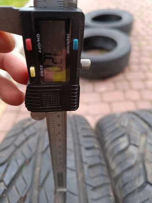 Opony letnie 215/60/16 UNIROYAL