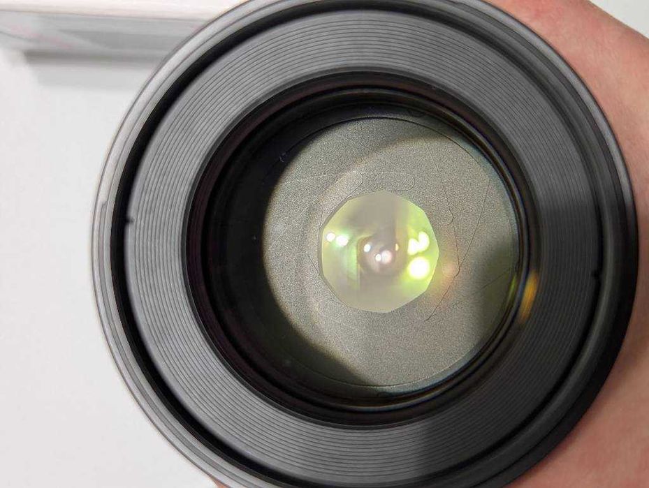 Samyang AF 85mm f/1.4 FE Lens (Sony E-Mount)