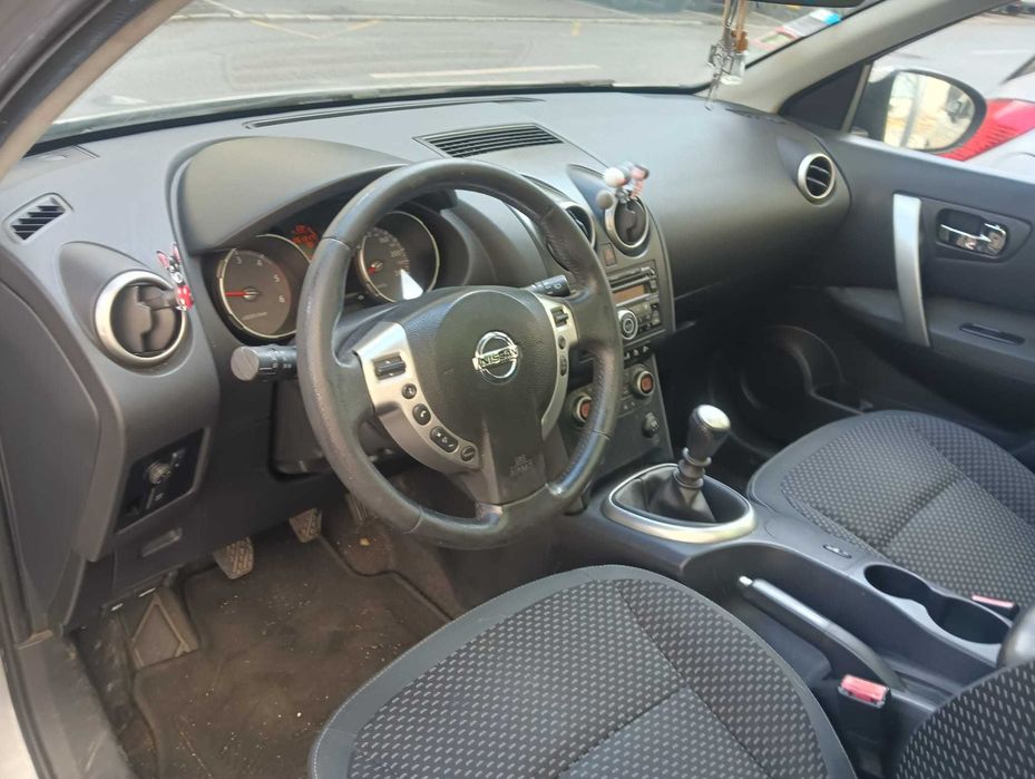 Nissan quaisquai+2