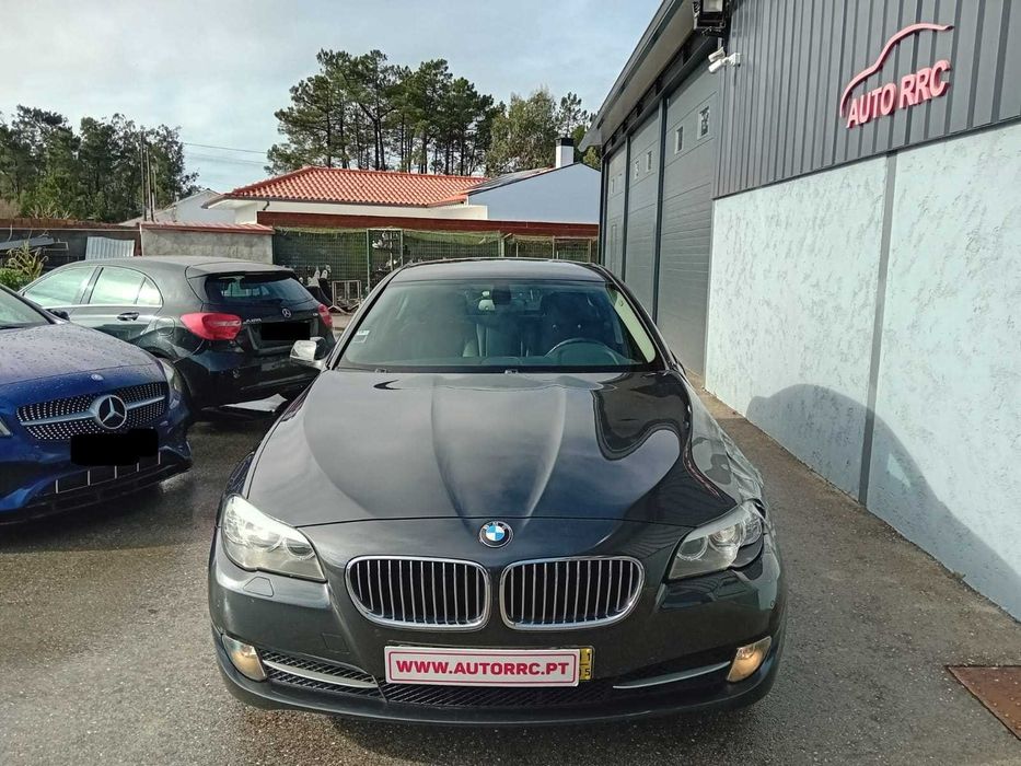 BMW 520 D c/auto - Nacional ( pequeno sinistro )