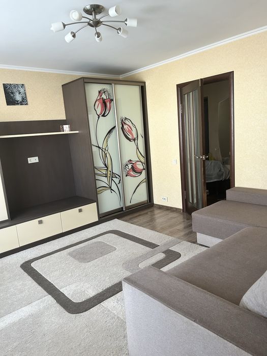 Центр міста,продам 2к квартиру, Лагунової 10, гарний стан.