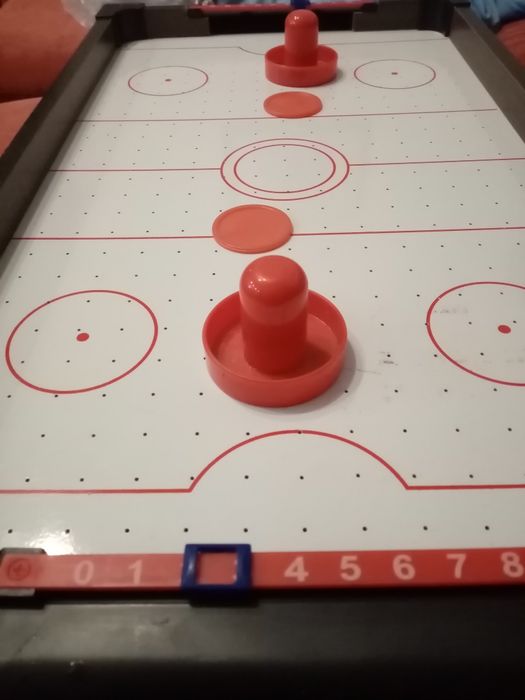 Cymbergaj hokel stołowy