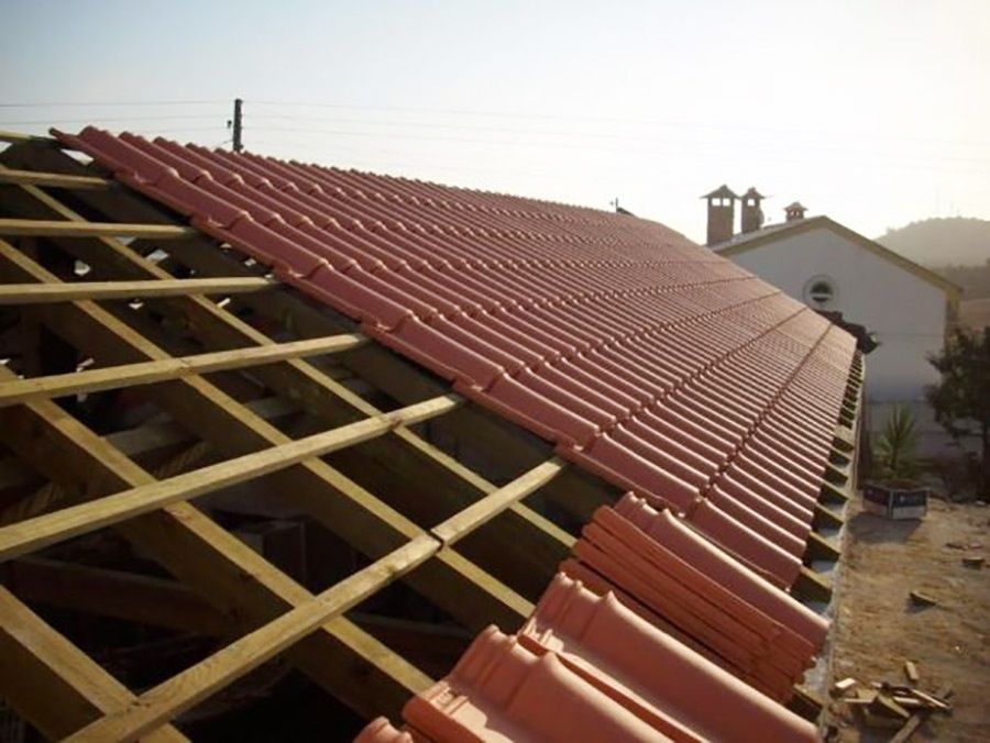 Remodelação de Telhados, interiores e exteriores