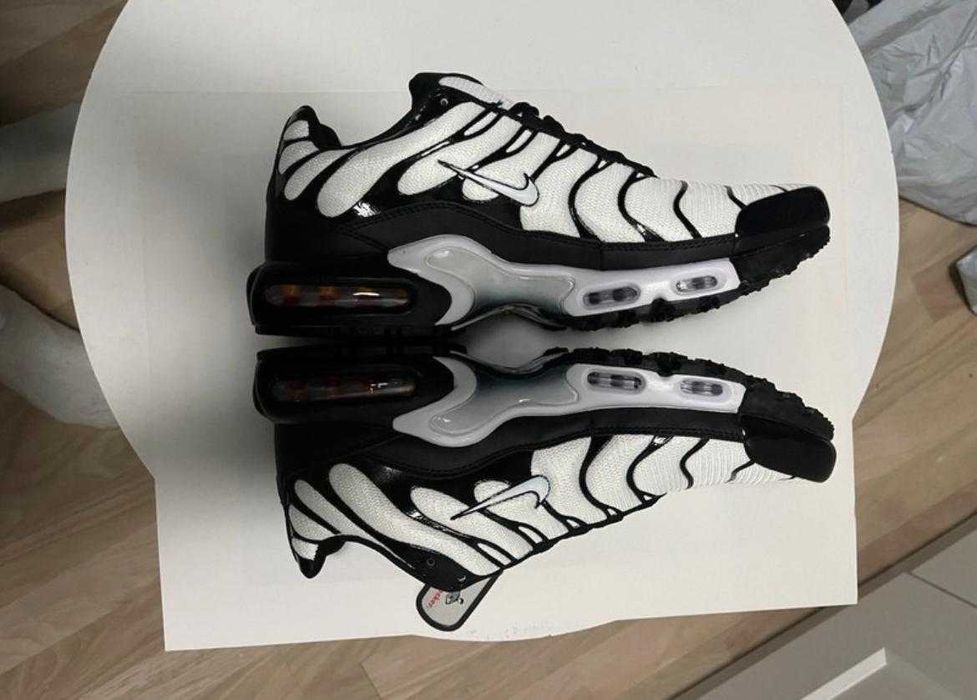 AIR MAX PLUS czarno biale nowe buty meskie TN