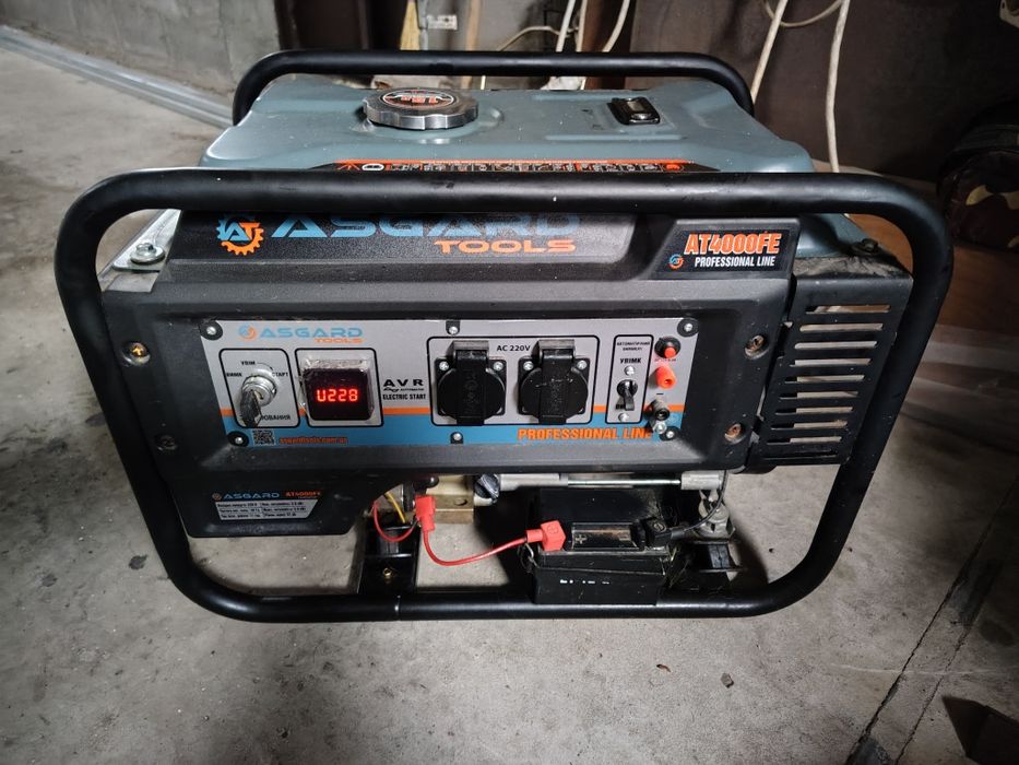 Asgard Tools AT4000FE 3.0 кВт. Электростартер