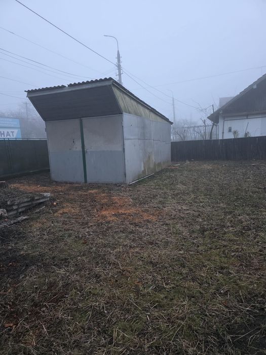 Гараж металевий  6.20 на 4  , криша шифер   .