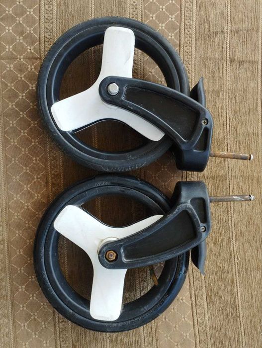 Колеса дитячої коляски.30 см х 10 мм.