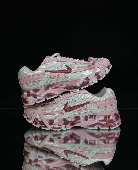 КРОСІВКИ Nike Initiator Custom Pink