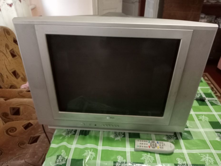 Продам телевізор LG !