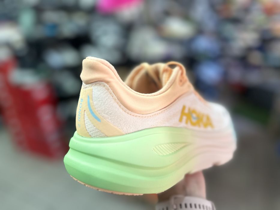 Кросівки Hoka Bondi 9 frost pale tangerine ( РОЗМІР 39 1/3, 40 2/3, 42